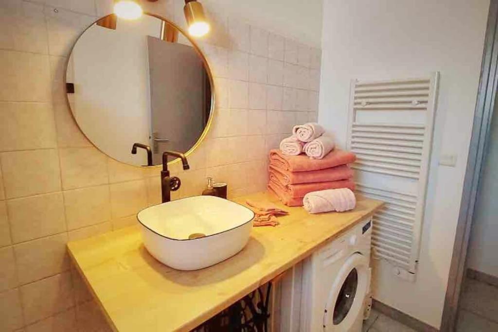 Cocoon'Isle - Jardinet- Jacuzzi Apartment L'Isle-sur-la-Sorgue Exterior photo