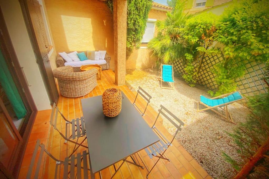 Cocoon'Isle - Jardinet- Jacuzzi Apartment L'Isle-sur-la-Sorgue Exterior photo
